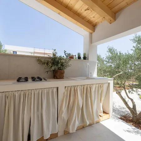 Peace & Pool In Olive Grove Tatil Evi